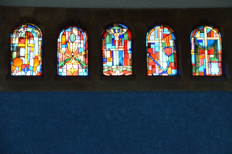 Kirchenfenster im Chorraum der Christuskirche