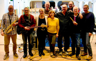 Foto der Mitglieder der 5nach5-Band